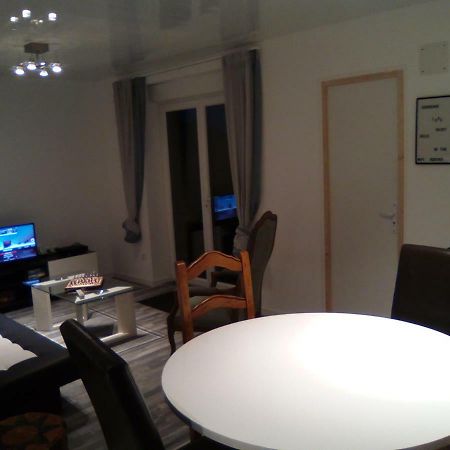 F2 Tout Confort Au Calme Apartment Batilly  Exterior photo