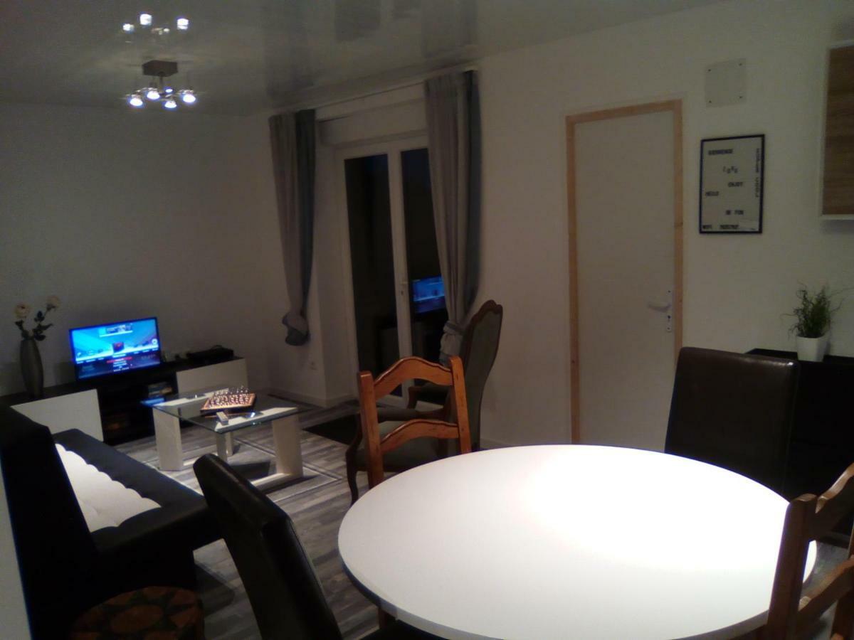 F2 Tout Confort Au Calme Apartment Batilly  Exterior photo
